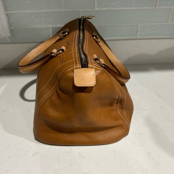 Carolina Herrera Andy with Large CH - Picture 2 of 6